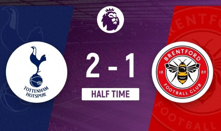 足球v体育-包含赛场“火花”:激烈碰撞引发争议的词条