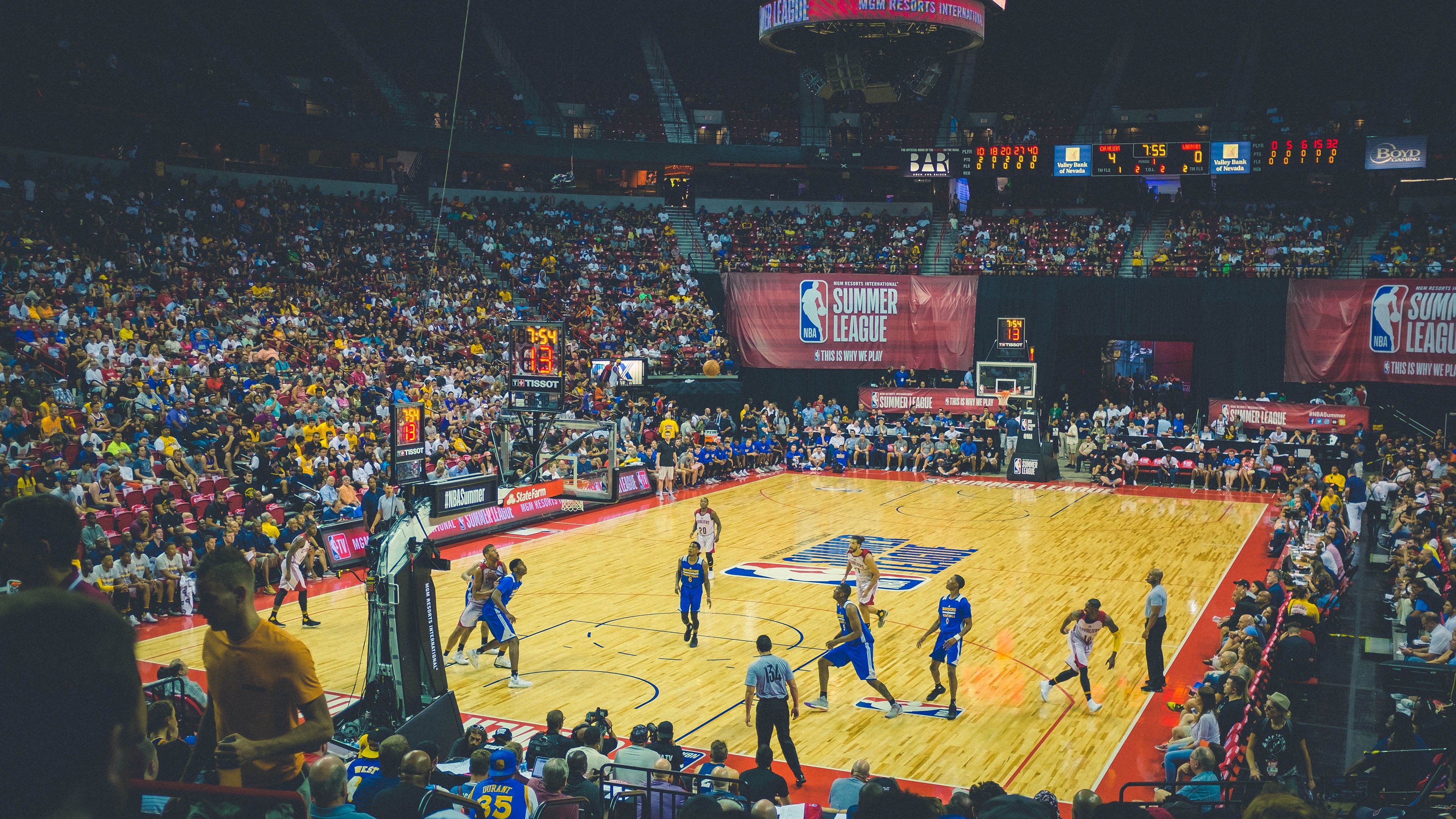 佩拉卡尼完成蝶泳挑战展多面实力,卡佩拉mvp